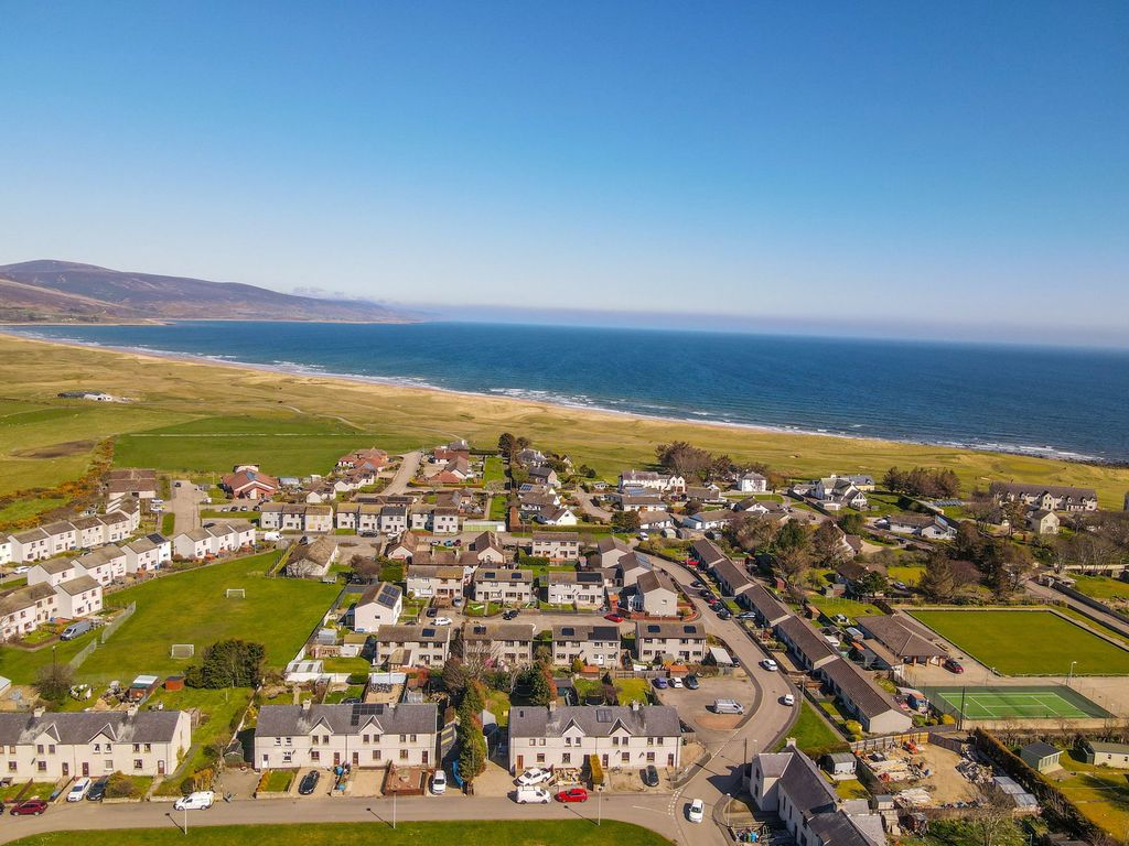 Property photo 2 of 24