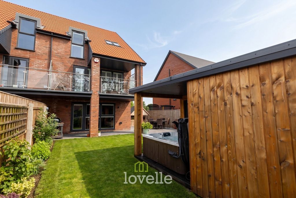Property photo 2 of 38
