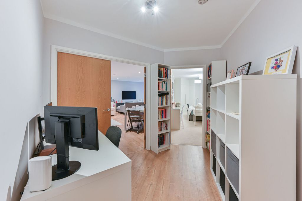 Property photo 3 of 23
