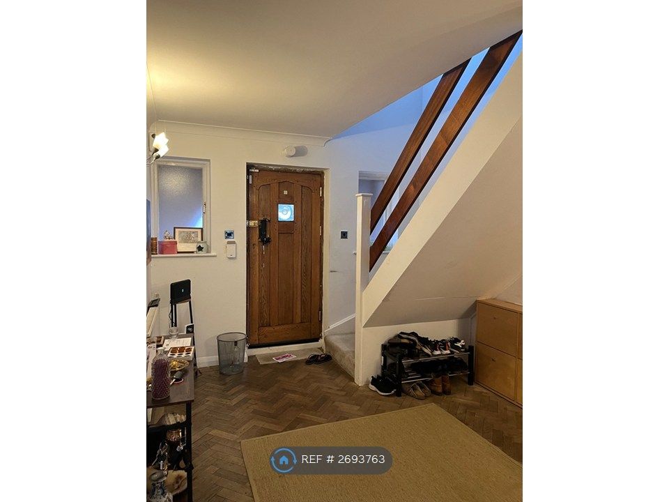 Property photo 2 of 30