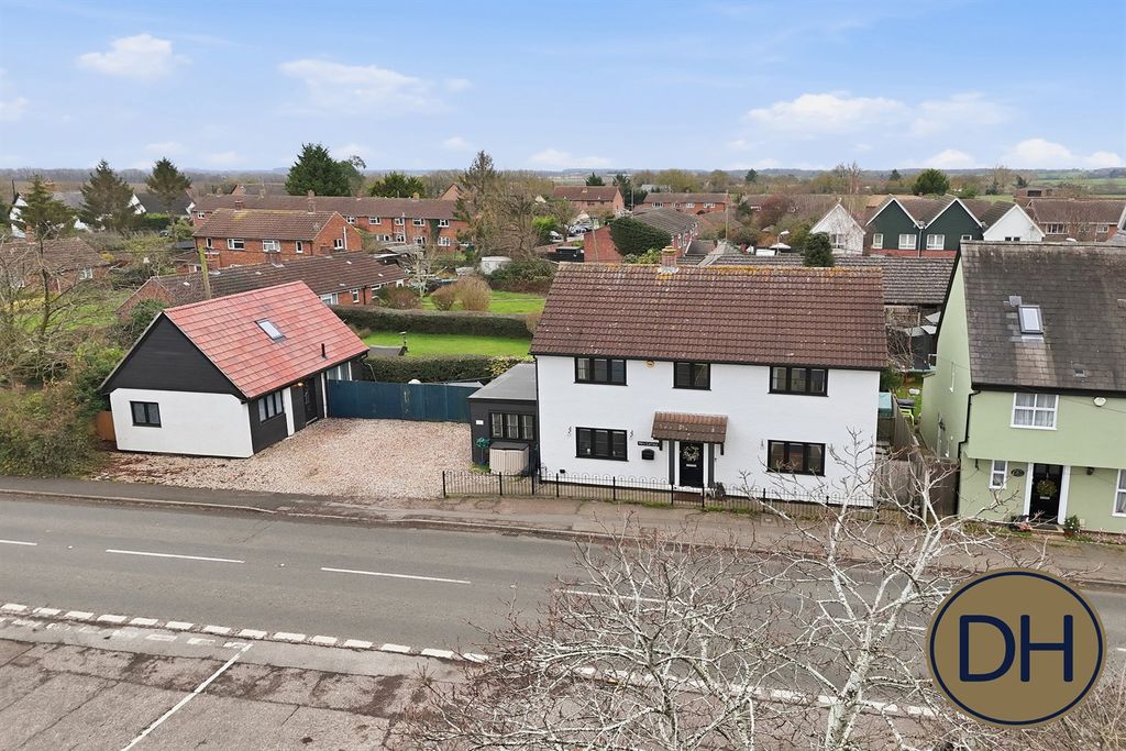 Property photo 1 of 33 New Cottage