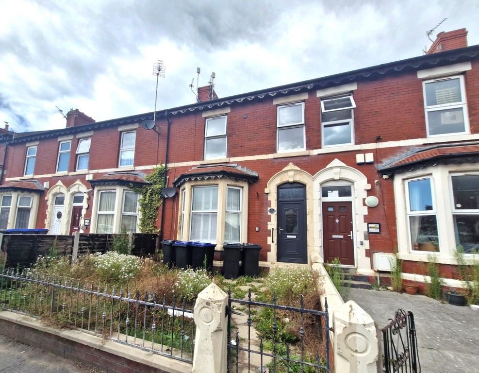 Property photo 1 of 6