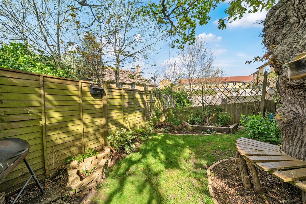 Property photo 2 of 16 1437711-4-69E0Be3...