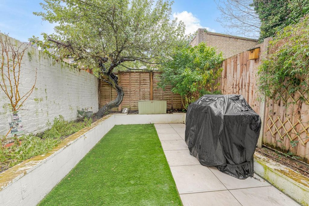 Property photo 3 of 9 8.Jpg