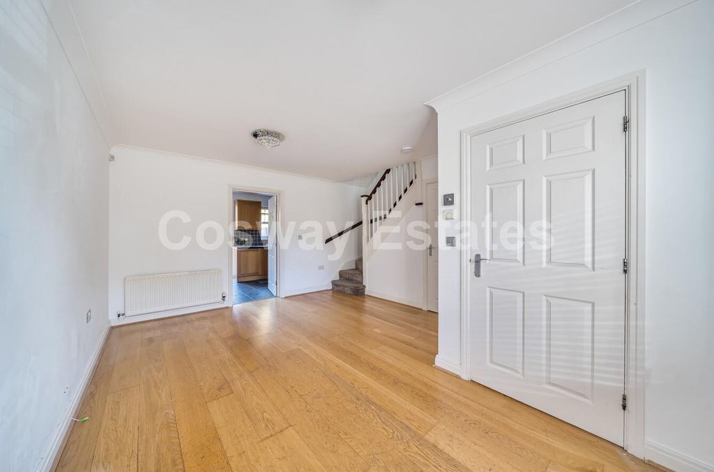 Property photo 3 of 15 Ec0100B5-Df96-4280-Ac50-9732B15Dd2c9.Jpg