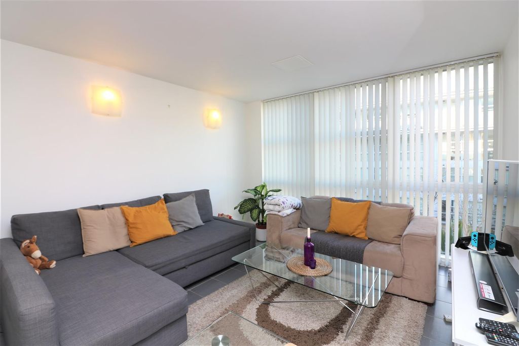 Property photo 2 of 8 Sanctuary Street.Jpg