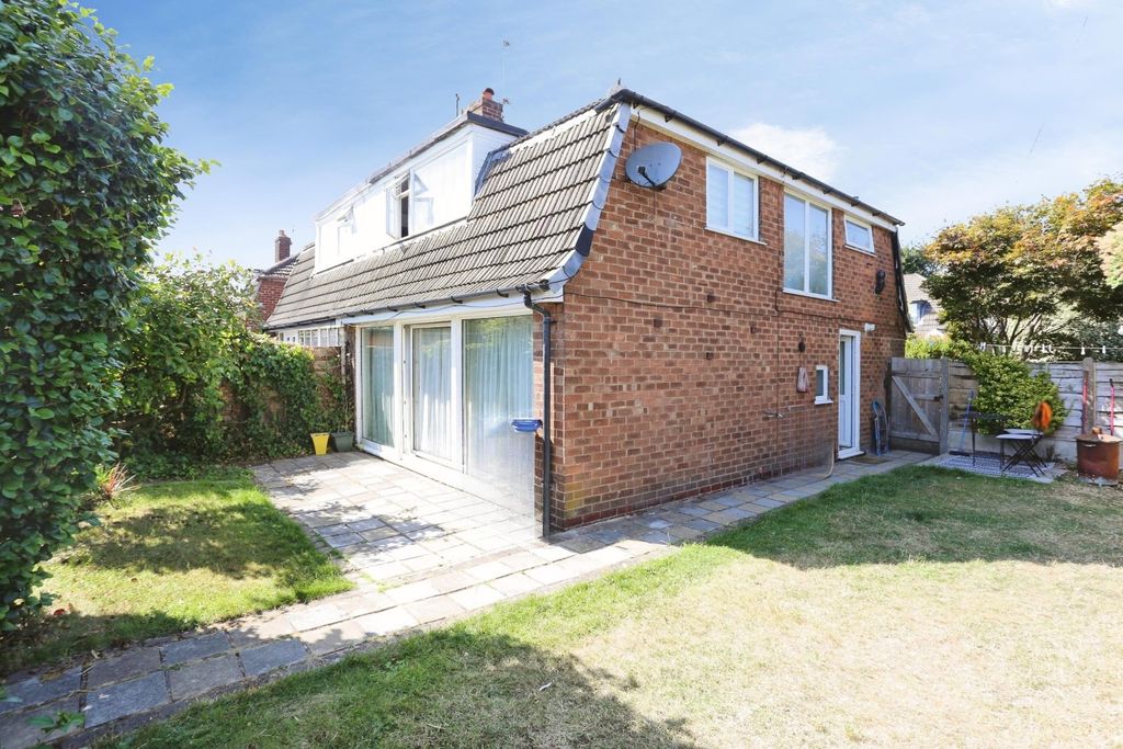 Property photo 2 of 12 Picture No. 18