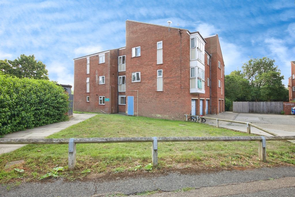Property photo 1 of 13
