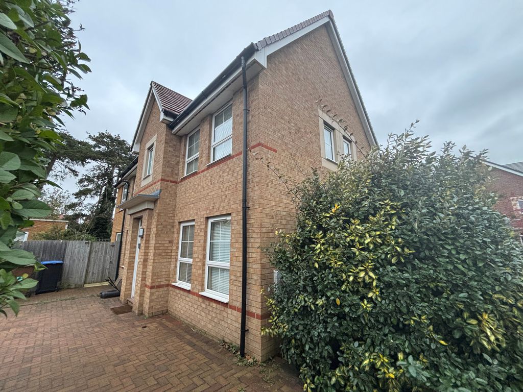 Property photo 2 of 14 Exterior