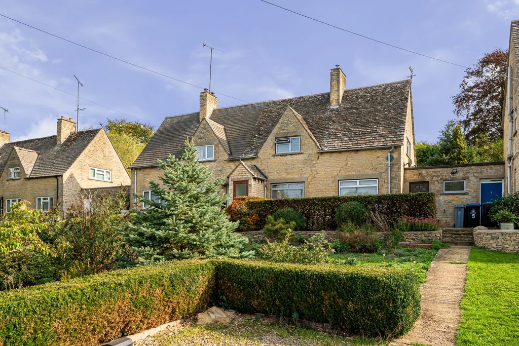 Property photo 1 of 13 11-6Abceded45d90-1526913-19-6Abb8E376Abb4-Arw-1-11