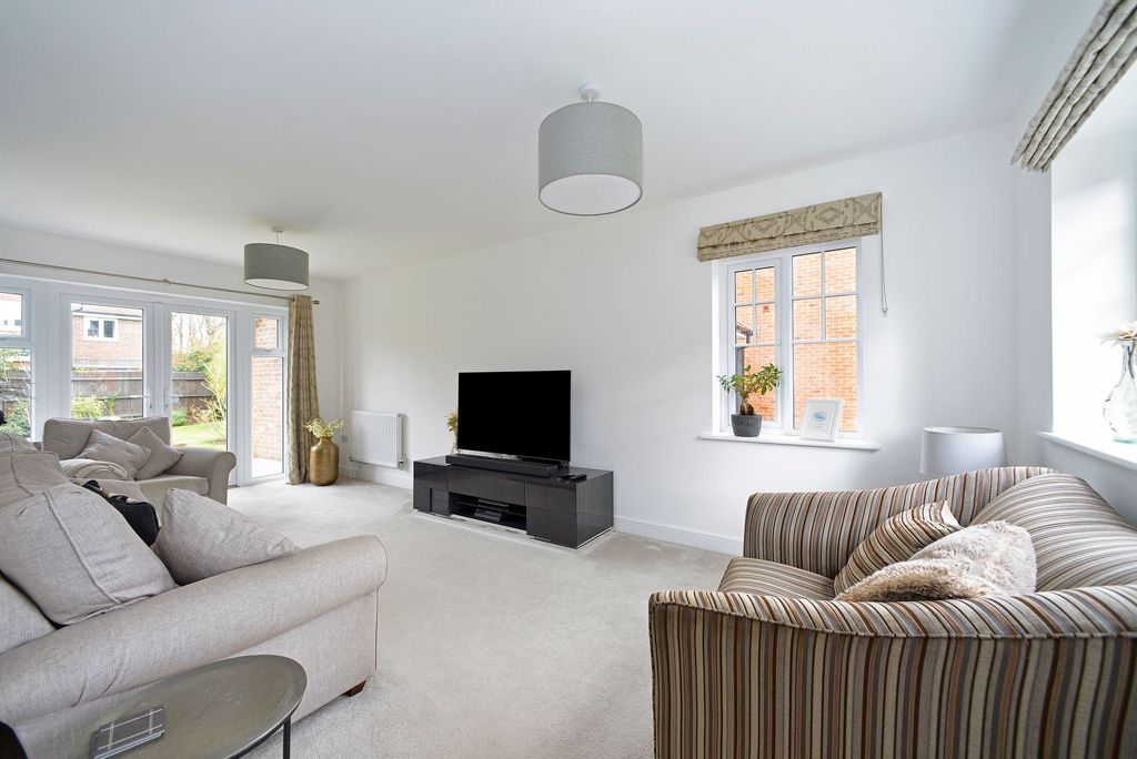 Property photo 3 of 21