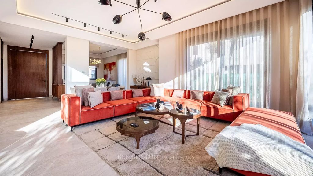 Property photo 3 of 40