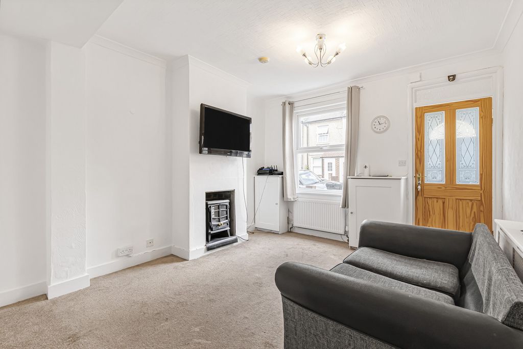 Property photo 2 of 18