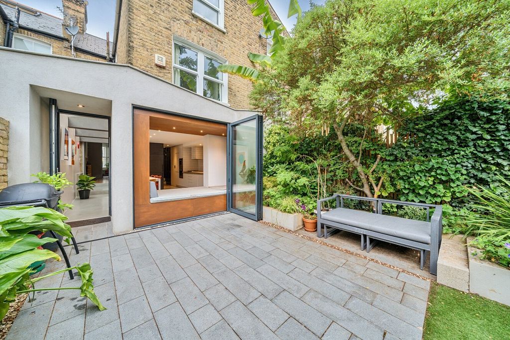 Property photo 3 of 23 Picture No. 46