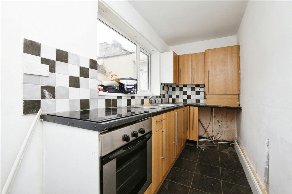 Property photo 3 of 11