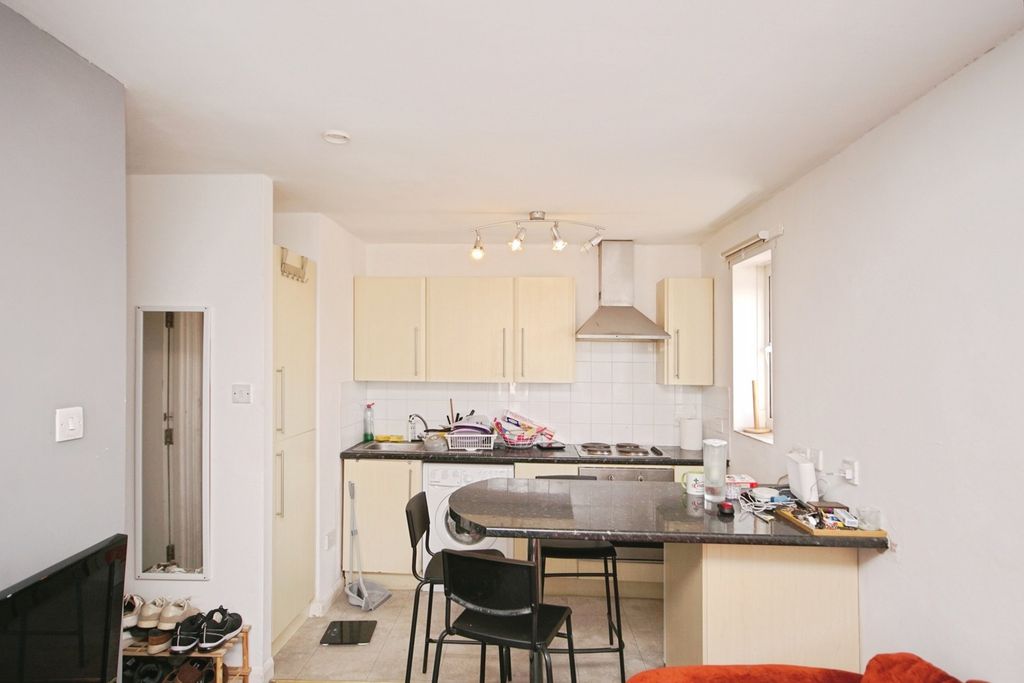 Property photo 2 of 14 Photo