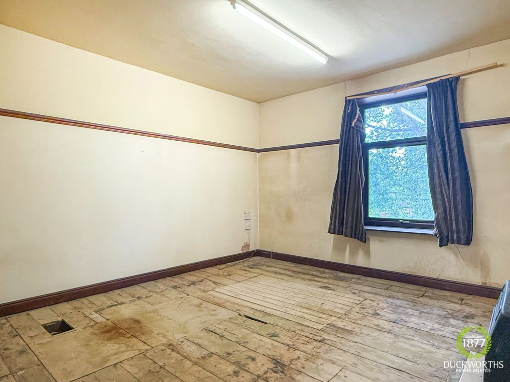 Property photo 3 of 9