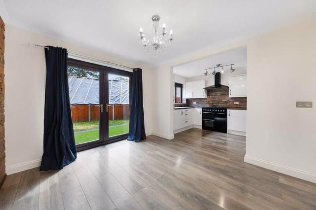 Property photo 2 of 20 Balcony