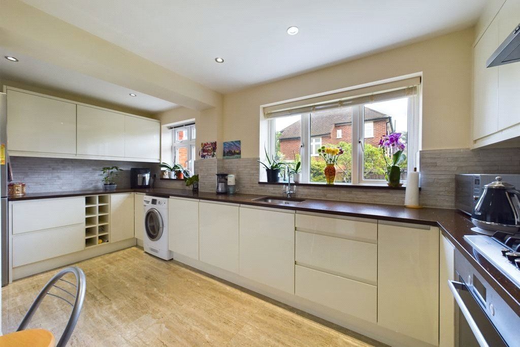 Property photo 2 of 13 Picture No. 16