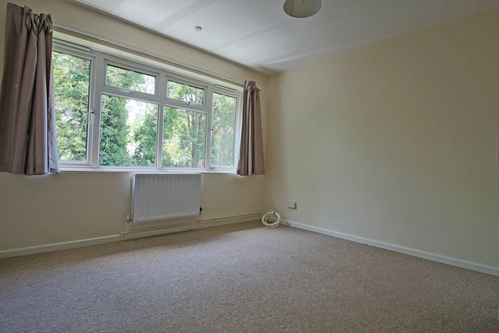 Property photo 3 of 10 50 Shepherds Row Bedroom 1