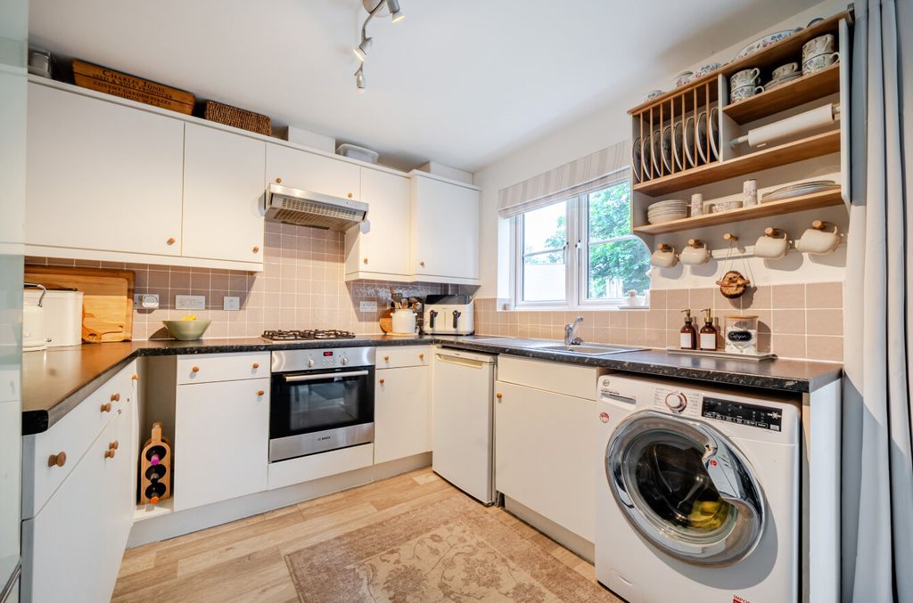 Property photo 2 of 18 2 - 1479356-16-6A3160...