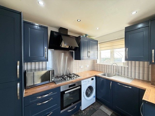 Property photo 2 of 16 Kitchen