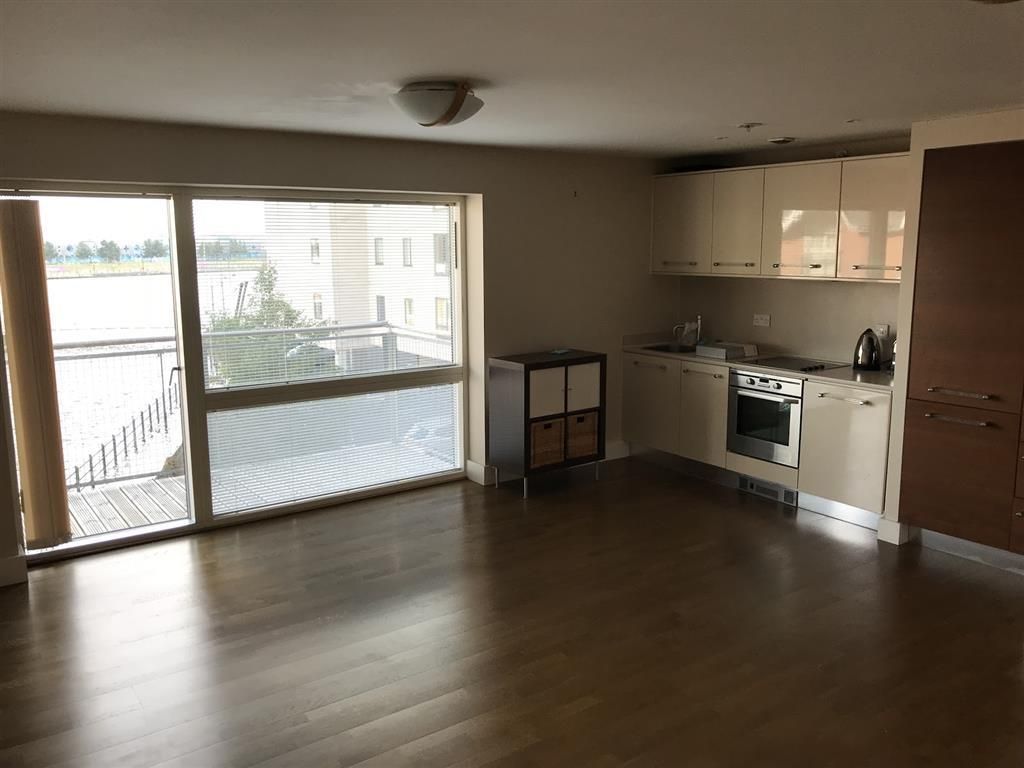 Property photo 2 of 8 Kitchen