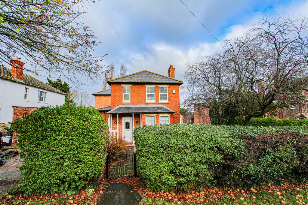 Property photo 1 of 18 Front