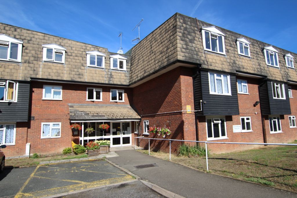 Property photo 1 of 8 Floorplan