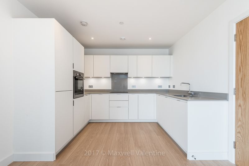 Property photo 1 of 13 Photo 11