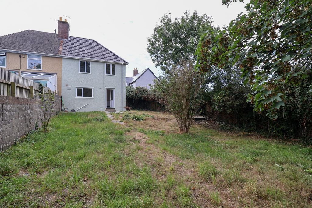 Property photo 2 of 16