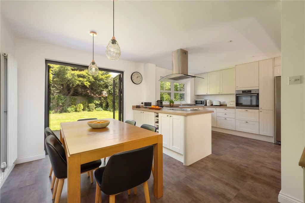 Property photo 3 of 19 Kitchen/Diner