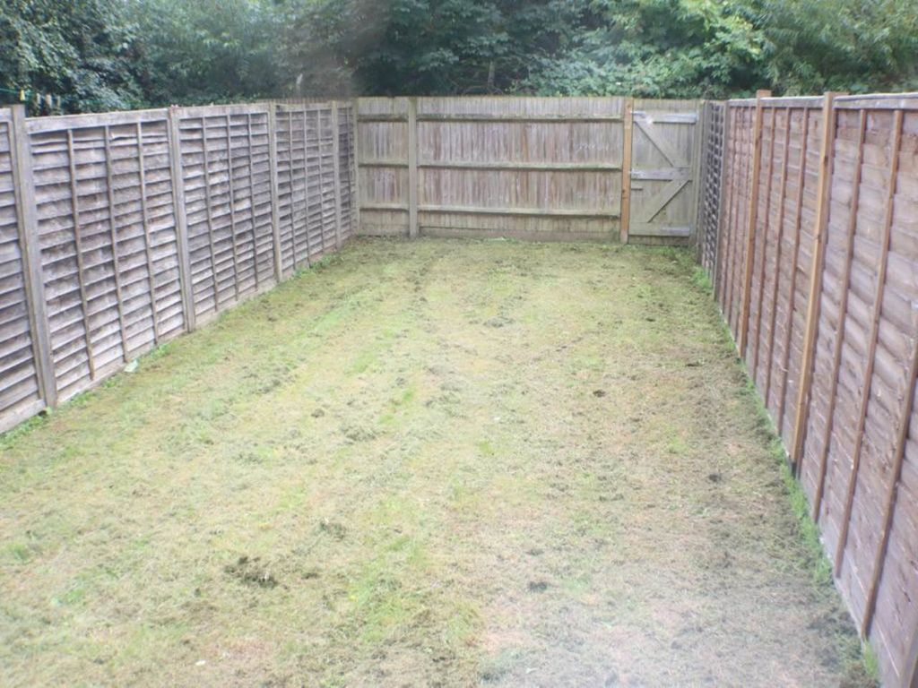 Property photo 3 of 13 01c4d8d5-7E4E-44A1-80d6-87Dd3Ed84532