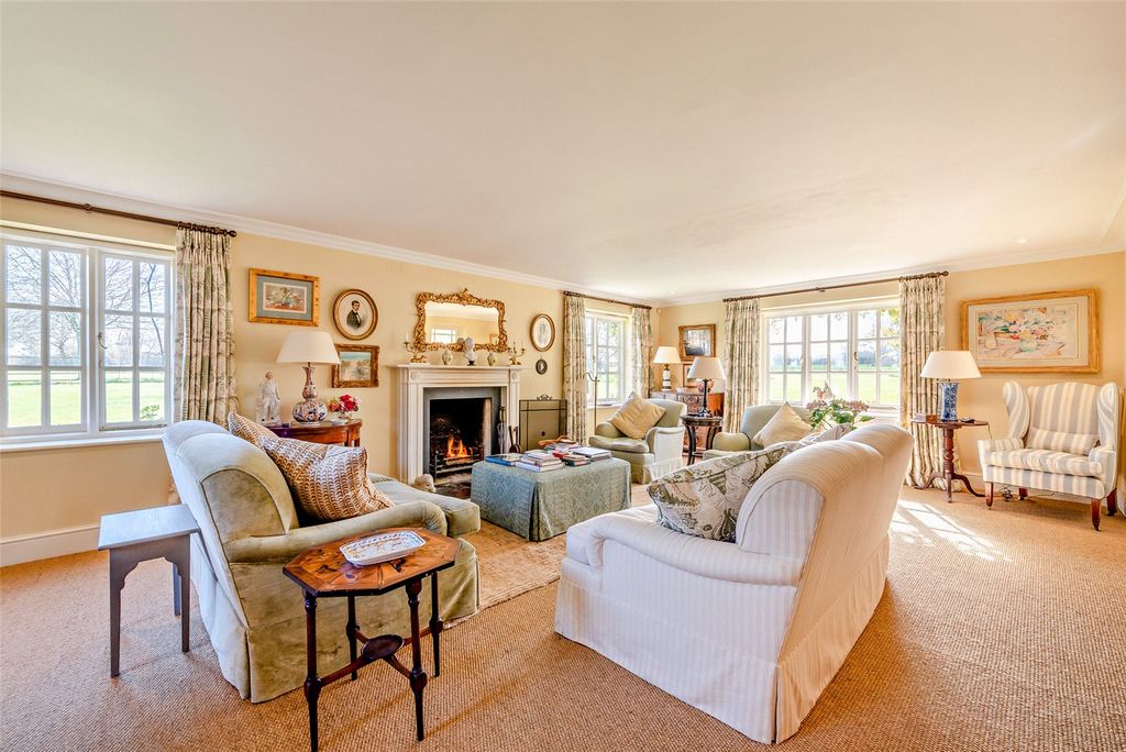 Property photo 2 of 20 Picture No. 11