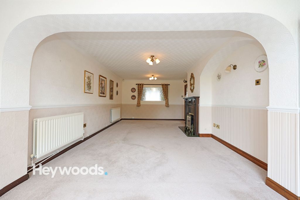 Property photo 2 of 29