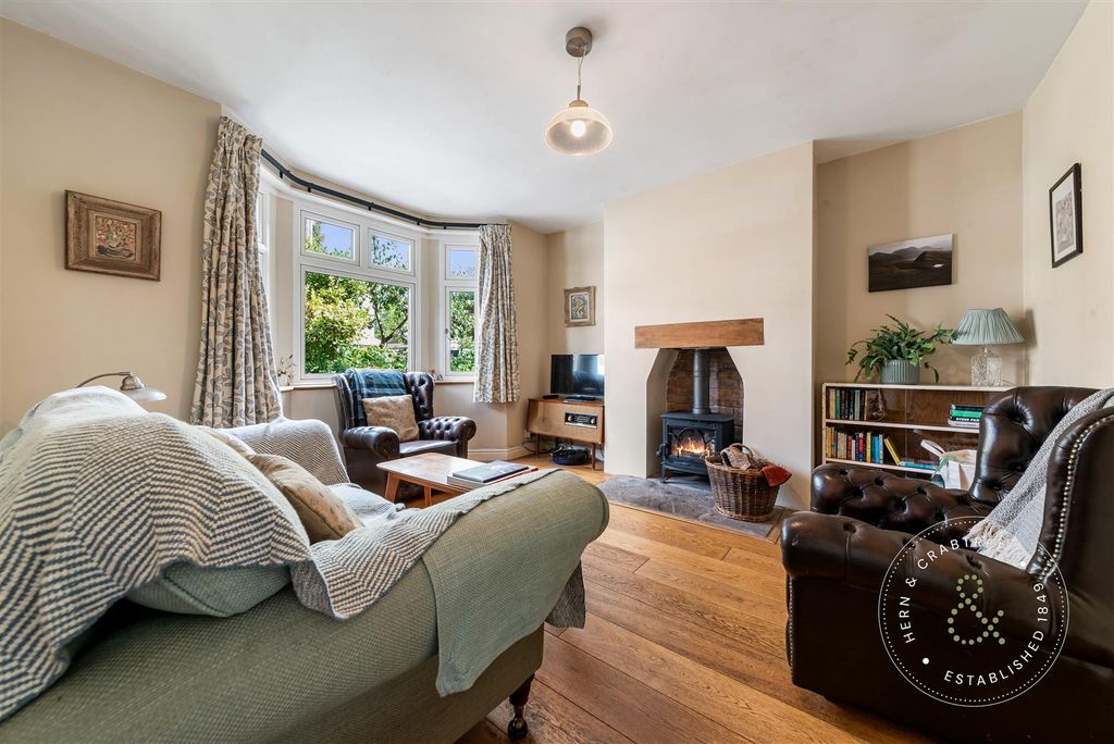 Property photo 2 of 37 Hern Crabtree-1072.Jpg