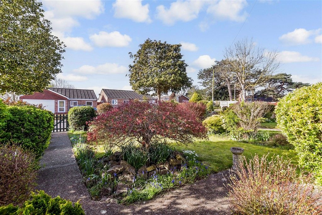 Property photo 2 of 14 Front Garden