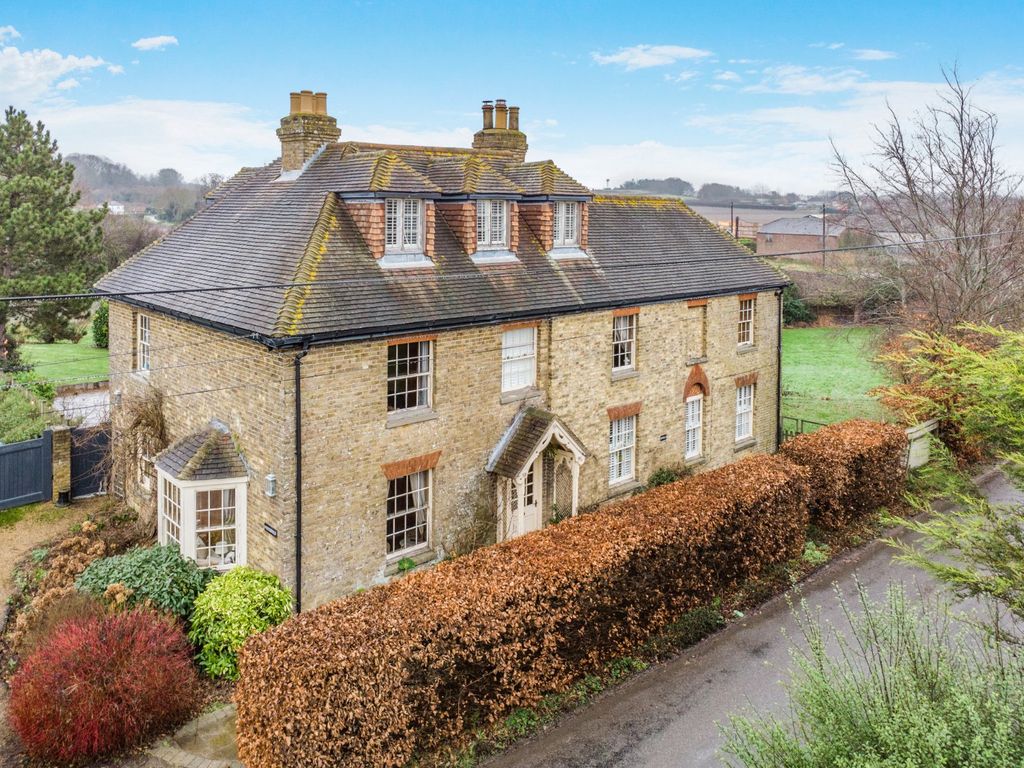 Property photo 1 of 16 Picture No. 01