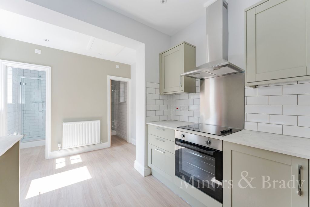 Property photo 2 of 26