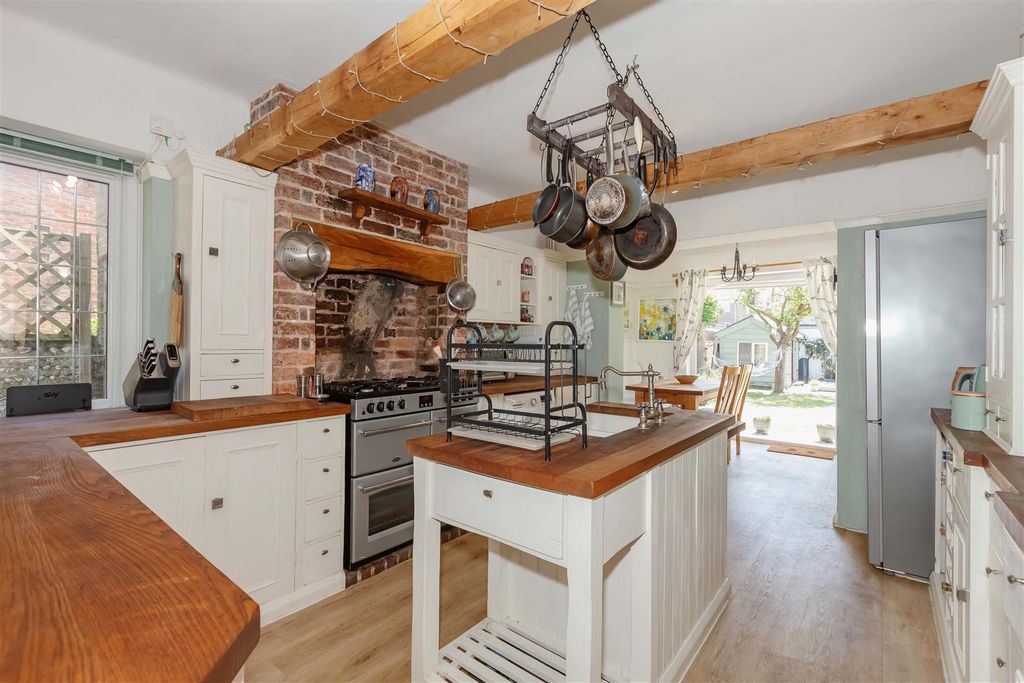 Property photo 2 of 27 Rowlands Rd_22.Jpg