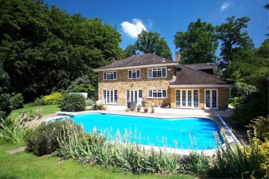 Property photo 2 of 12