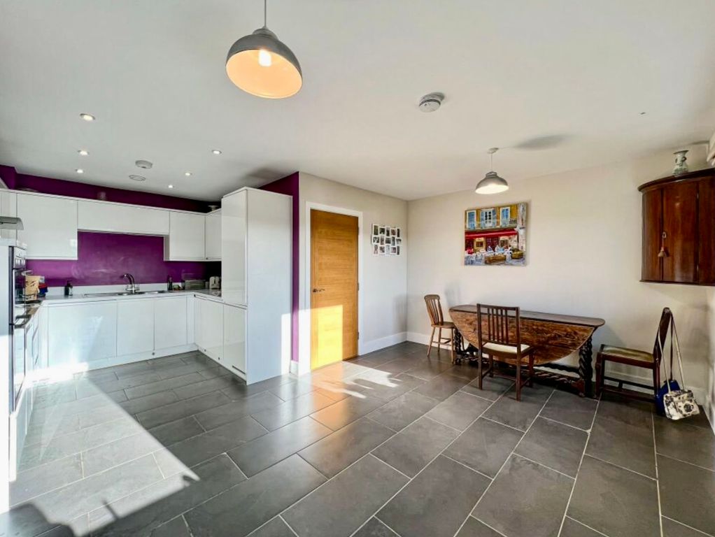 Property photo 3 of 21 Open Plan Kitchen .Jpeg