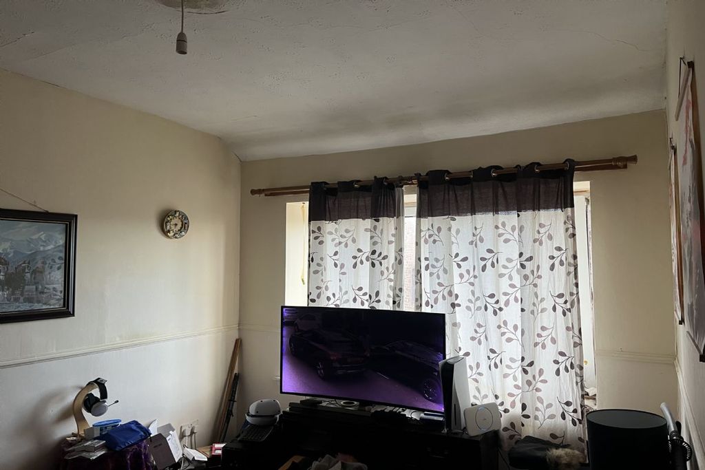 Property photo 3 of 4