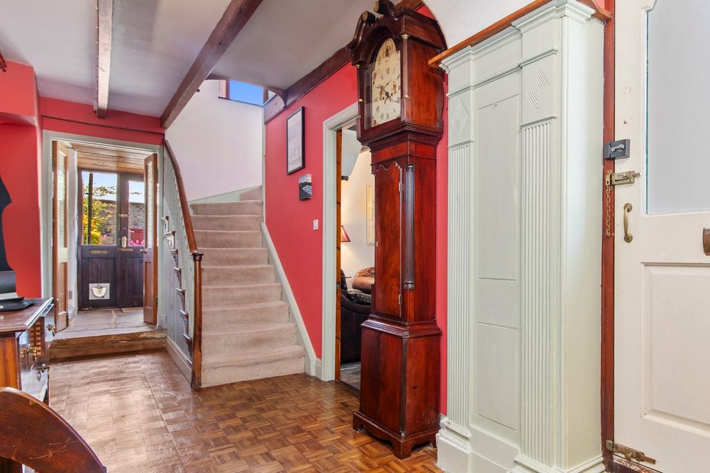 Property photo 3 of 59