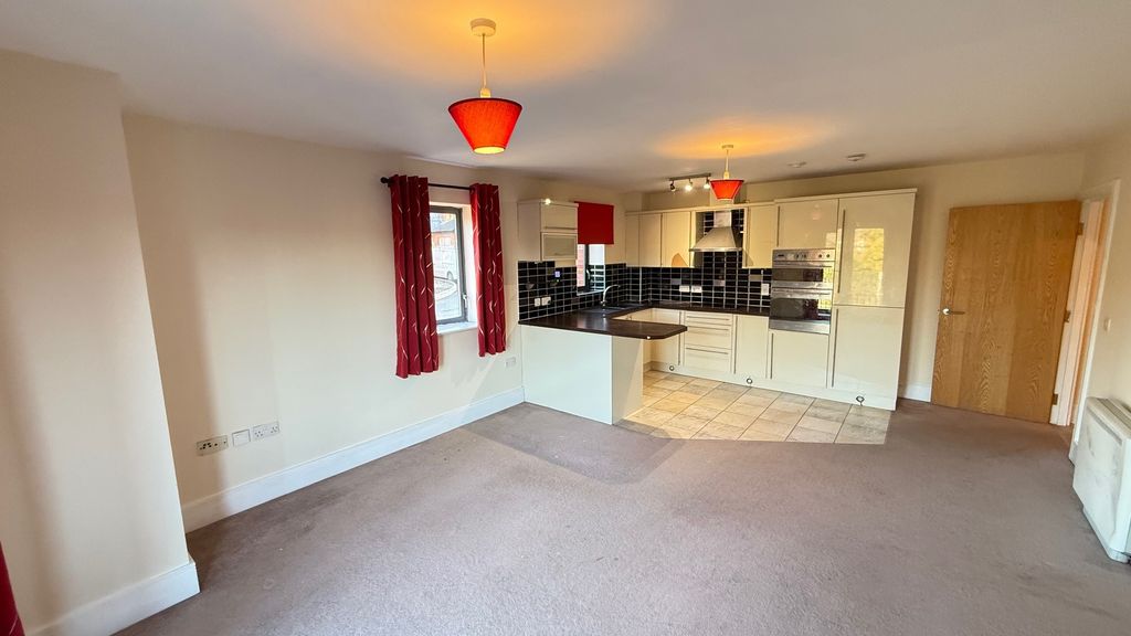 Property photo 3 of 8 Image