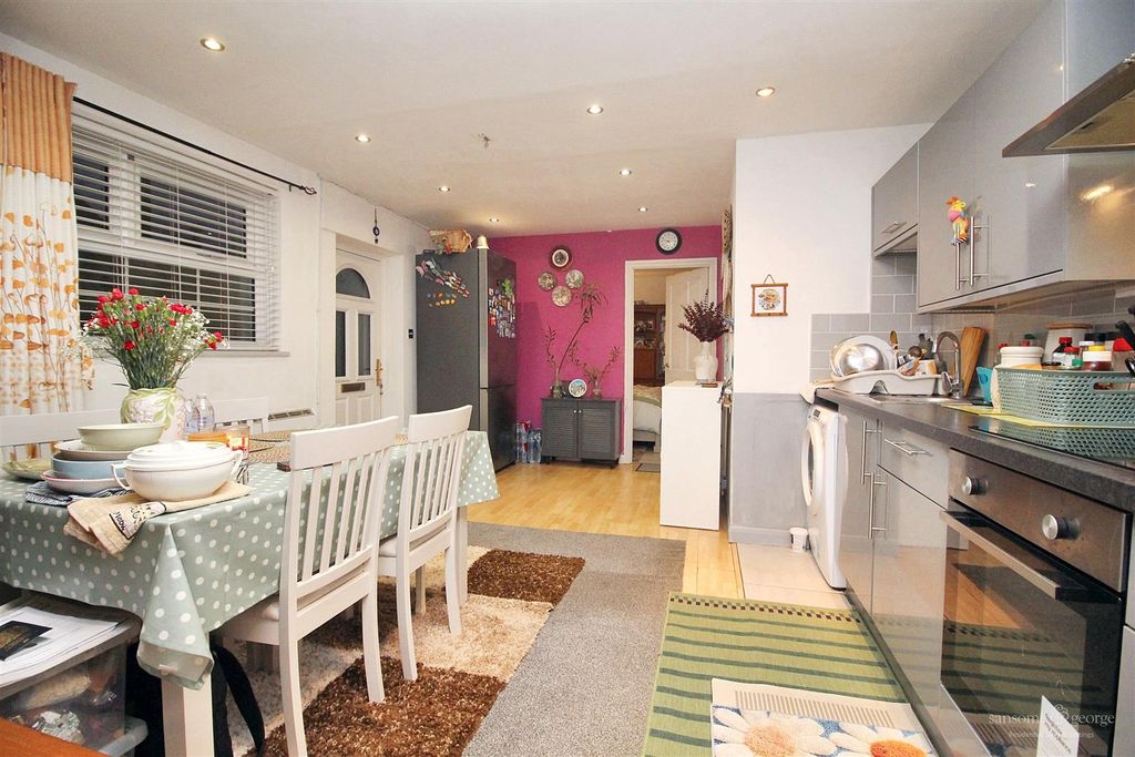 Property photo 2 of 14 Reception Room With Kitchen