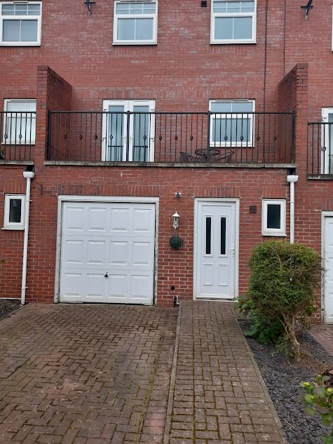 Property photo 2 of 23