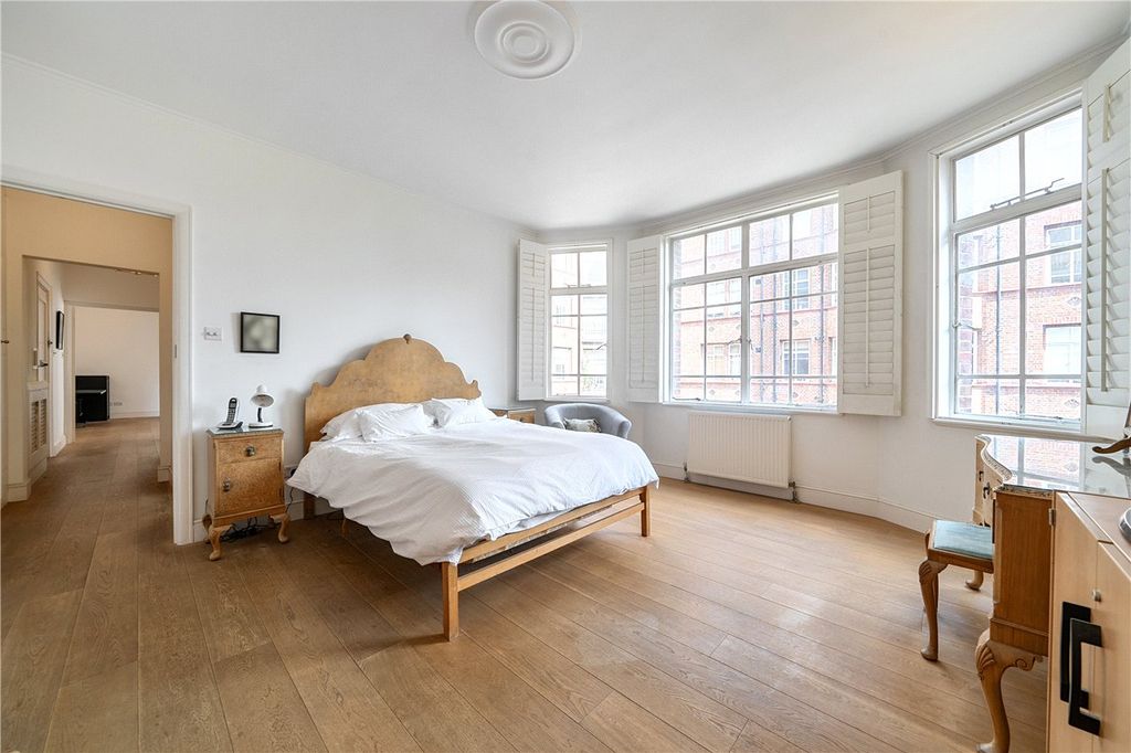 Property photo 1 of 11 Bedroom