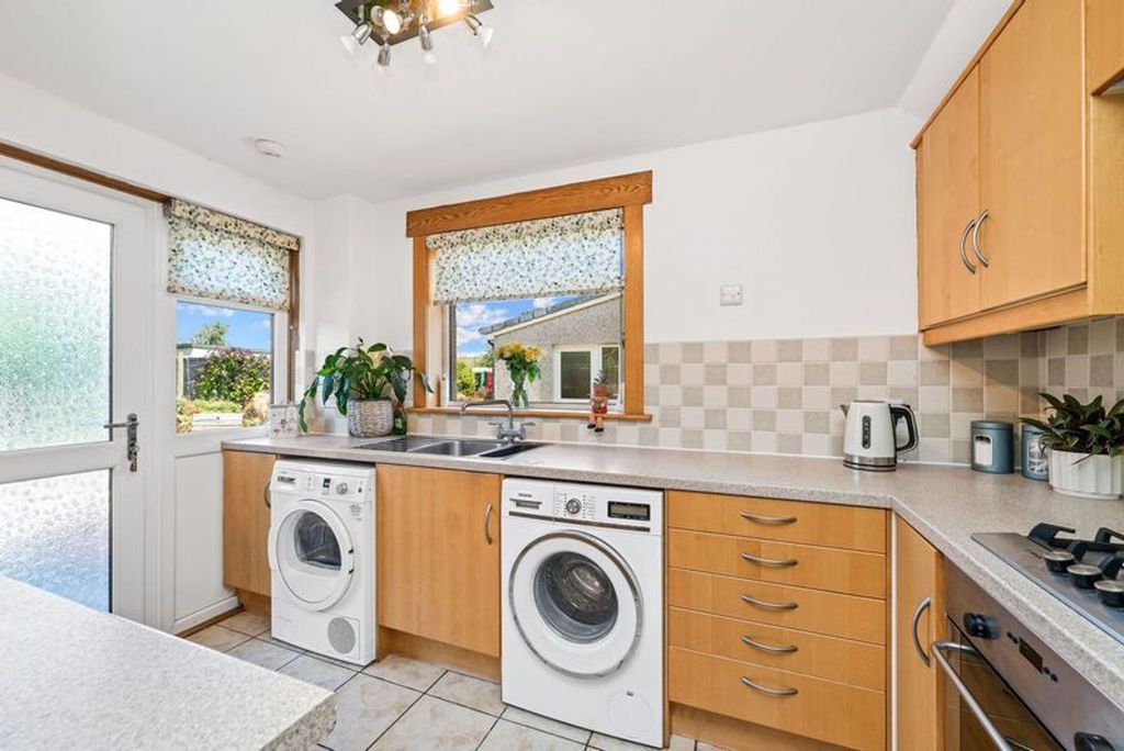 Property photo 3 of 51 Kitchen