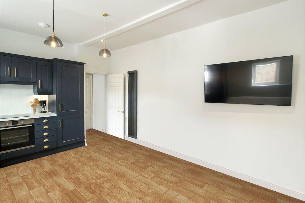 Property photo 3 of 9 Picture No. 07